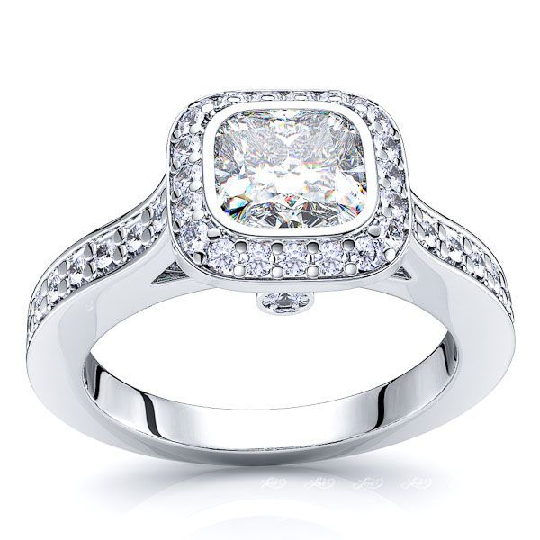 Kentucky Halo Diamond Engagement Ring