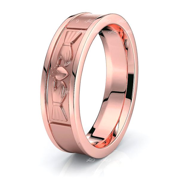 Dylan Claddagh Mens Wedding Band